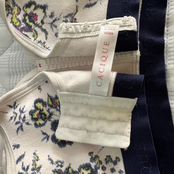 Lot of 7 Cacique Wire Free Bras 46DD - Picture 5 of 16